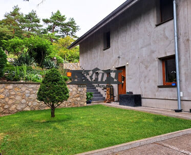 Rodinná vila na pozemku 1600 m2
