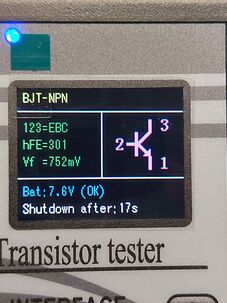Tester  tranzistorů a součástek s Oled obrazovkou