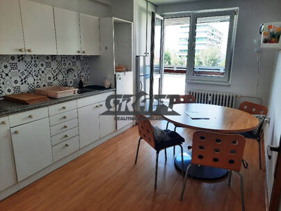 Na predaj 2-izb. priestranný byt Košická ul. - Bratislava