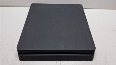 Predám PlayStation 4