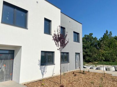 Domy v radovej zástavbe v obci Rovinka – 285 000 €