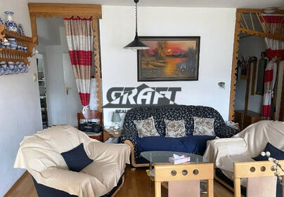 Na prenájom 4-izbový byt s lodžiou– Staré Mesto, Bratislava