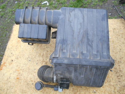 obal vzduchového filtra na Suzuki SWIFT 1.3i