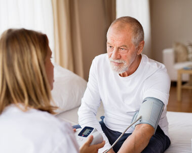 Praca pre opatrovatelov a opatrovatelky