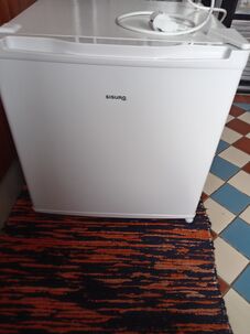 Predám novú malú chladničku s mraziakom zn. Siguro