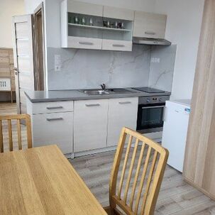 Ponúkame na prenájom príjemnú garsónku v mestskej časti Brat