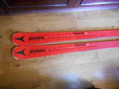 Lyže Atomic Redster G9 165cm používané bez viazania