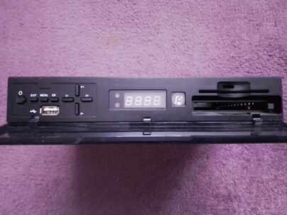 Set top box EDISON aj s ovládačom