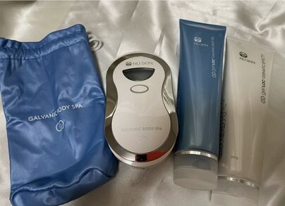 NUSKIN galvanicka žehlička