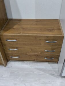 Predám zásuvkovú komodu.