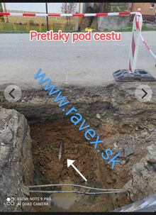 Pretlak pod cestou,  pretlaky, prepich