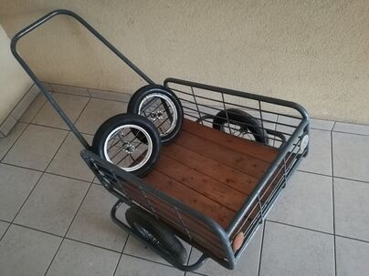 Predám zachovalú malú dvojkolesovú káru, (káričku, vozík)