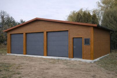 Garáž zo sendvičových panelov 12x7