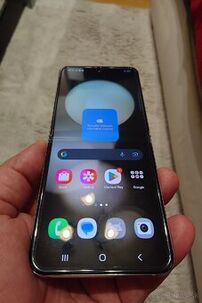 Predám Samsung flip 5  8/512GB