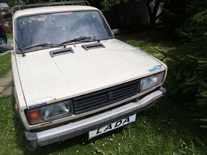 Predam lada 2105