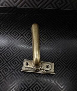 Mosadzná kľučka 100 ročná