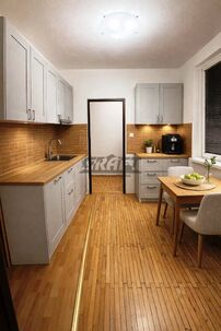 Na predaj priestranný 4-izb. byt Bieloruska ul. - BA