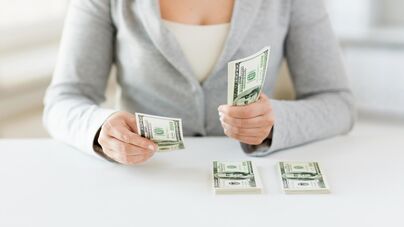 Vyriešte všetky svoje finančné problémy rýchlo a bezpečne