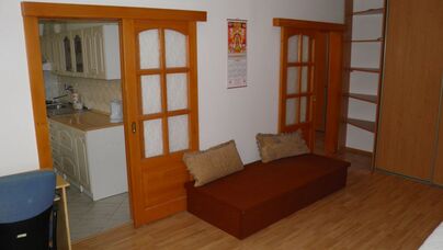 2-iz. byt Stred, 65 m2, balkón, rekonštrukcia.