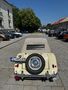 Veterán MG vyrobený 1952, na bielych ŠPZ