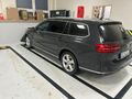 VW PASSAT Variant B8  DSG HIGHLINE 2.0TDI LED