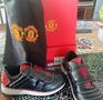 Predám úplne nové detské topánky Manchester United originál.